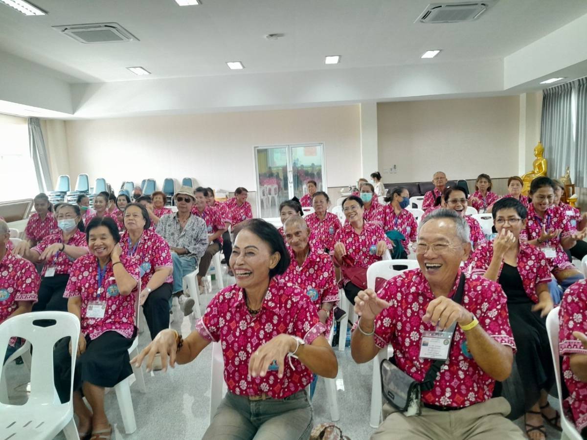 โครงการจัดตั้งโรงเรียนผู้สูงอายุ ประจำปีงบประมาณ พ.ศ.2567(กิจกรรมการป้องกันโรคเรื้อรังในผู้สูงอายุและธรรมชาติบำบัด)